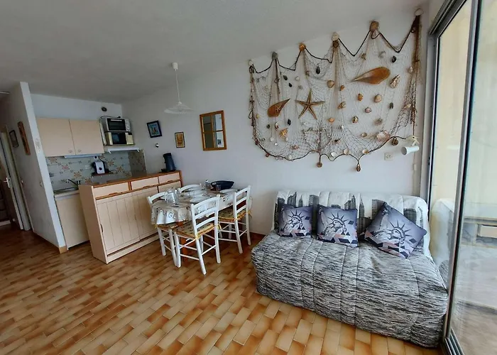 T2 En Front De Avec Terrasse A Agde - 5/6 Couchages - Fr-1-423-191 *