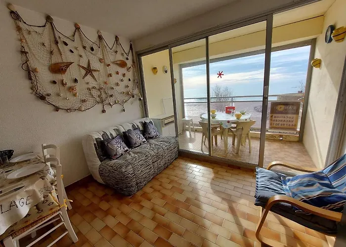 T2 En Front De Avec Terrasse A Agde - 5/6 Couchages - Fr-1-423-191